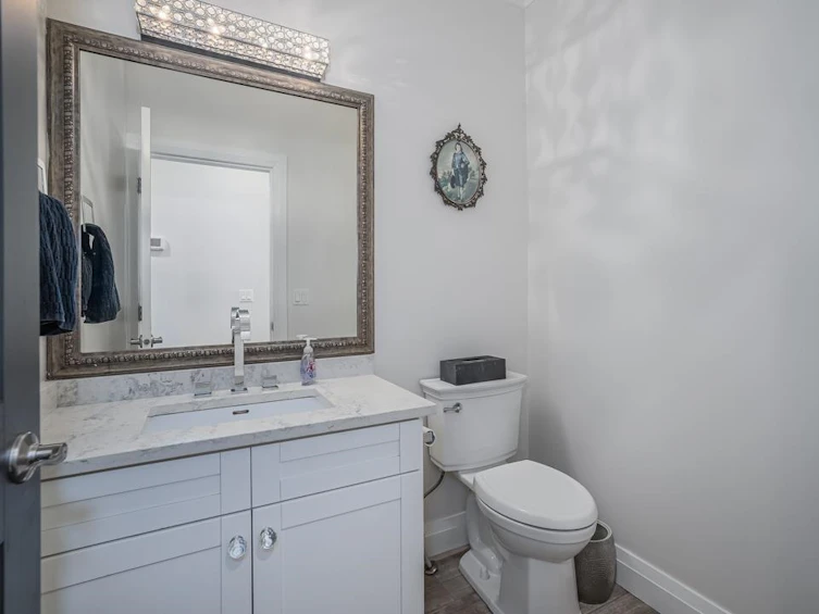 27892 Maclure Road, Abbotsford, BC, V4X 0A9 - 17