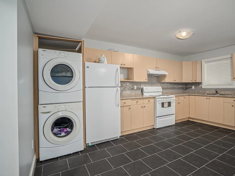 27892 Maclure Road, Abbotsford, BC, V4X 0A9 - 31