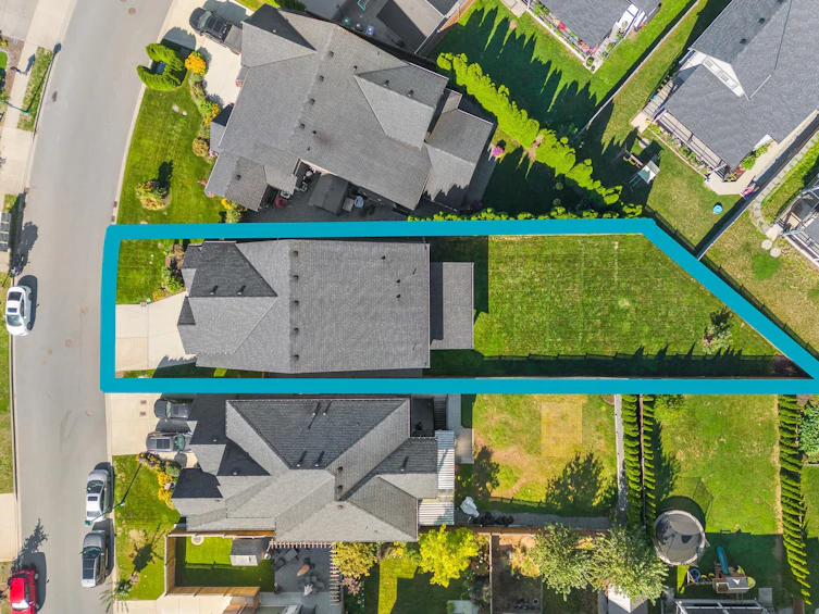35985 Emily Carr Crescent, Abbotsford, BC, V3G 0E9 - 2