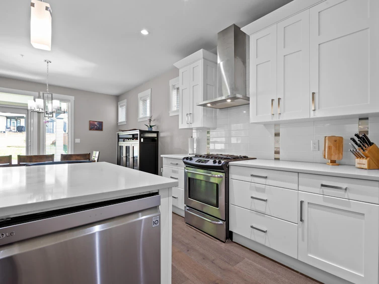 35985 Emily Carr Crescent, Abbotsford, BC, V3G 0E9 - 11