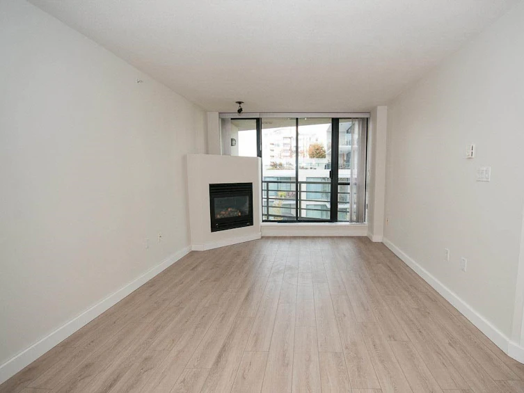 607-124 West 1st Street, North Vancouver, BC, V7M 3N3 - 5