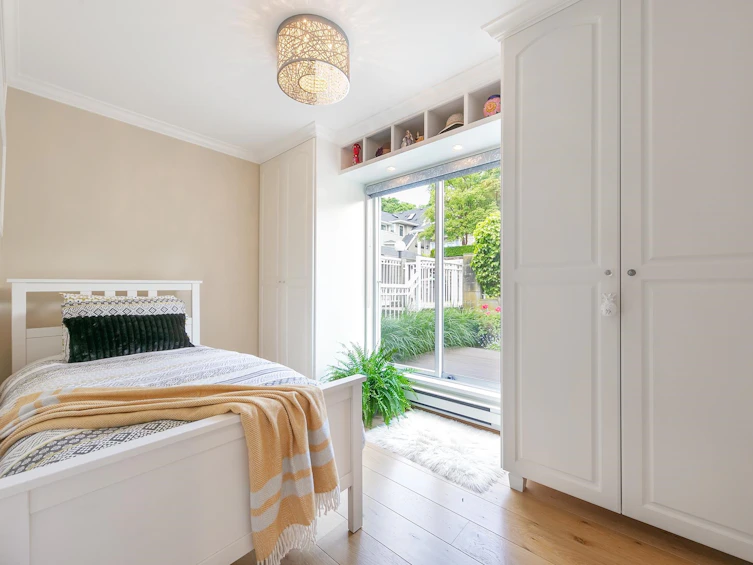 105-2405 W Broadway, Vancouver, BC, V6K 2E8 - 20
