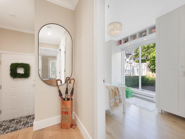 105-2405 W Broadway, Vancouver, BC, V6K 2E8 - 24