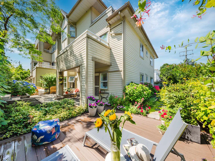 105-2405 W Broadway, Vancouver, BC, V6K 2E8 - 30