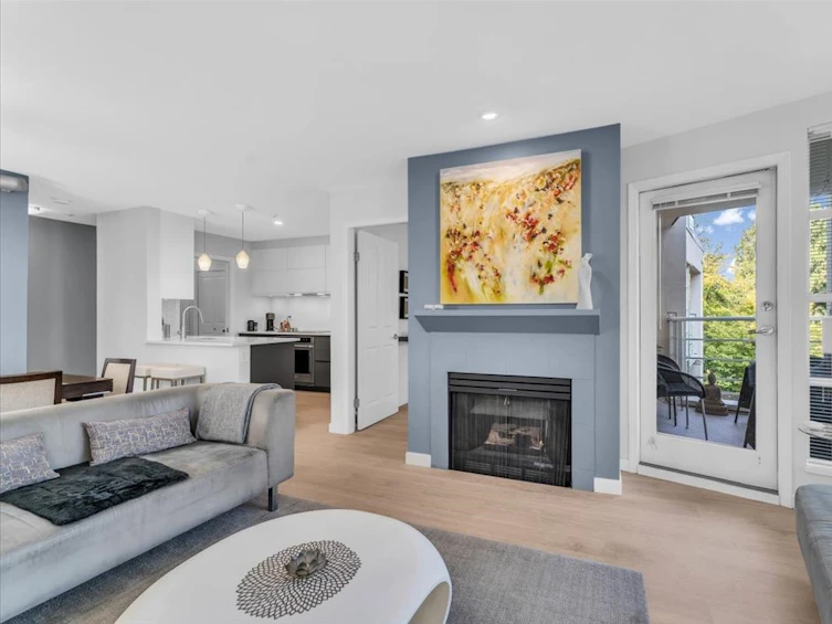 305-2575 West 4th Avenue, Vancouver, BC, V6K 1P5 - 2