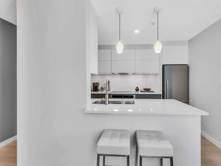 305-2575 West 4th Avenue, Vancouver, BC, V6K 1P5 - 11