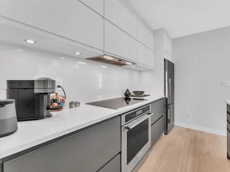 305-2575 West 4th Avenue, Vancouver, BC, V6K 1P5 - 14