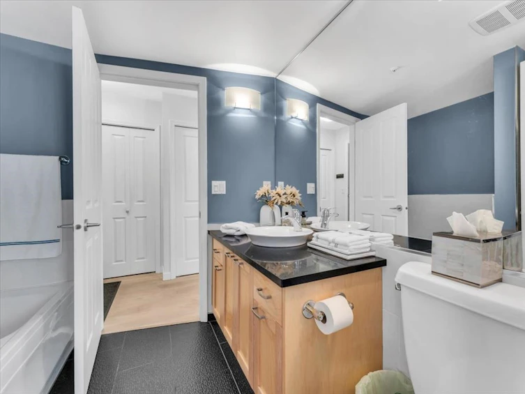 305-2575 West 4th Avenue, Vancouver, BC, V6K 1P5 - 20