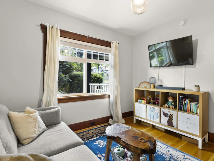 1325 E 17th Avenue, Vancouver, BC, V5V 1C7 - 12