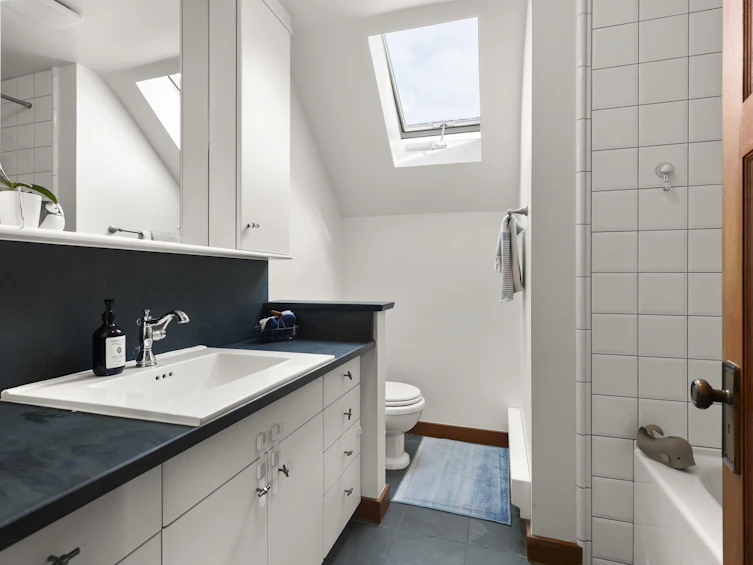 1325 E 17th Avenue, Vancouver, BC, V5V 1C7 - 22