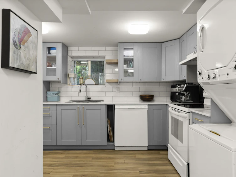 1325 E 17th Avenue, Vancouver, BC, V5V 1C7 - 25