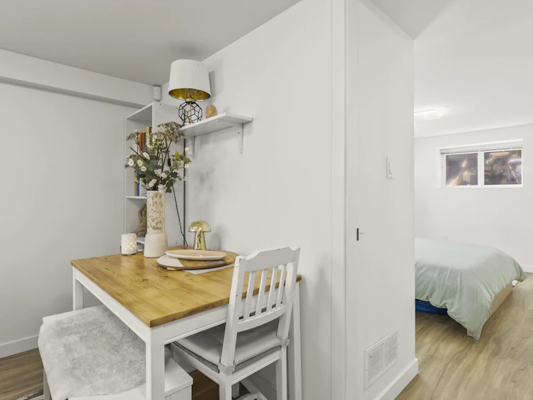 1325 E 17th Avenue, Vancouver, BC, V5V 1C7 - 28