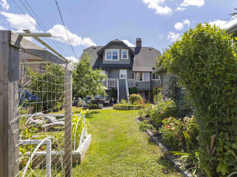 1325 E 17th Avenue, Vancouver, BC, V5V 1C7 - 35