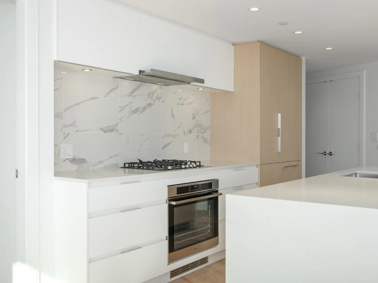 1207-1500 Fern Street, North Vancouver, BC, V7J 0E6 - 14