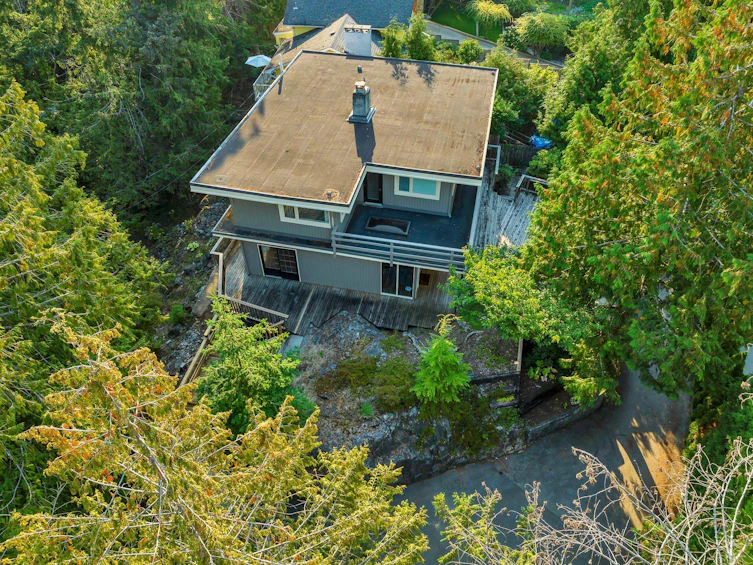 5765 Larson Place, West Vancouver, BC, V7W 1S5 - 38