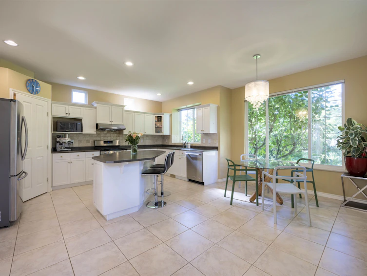 3280 Chartwell Grn, Coquitlam, BC, V3E 3M9 - 12