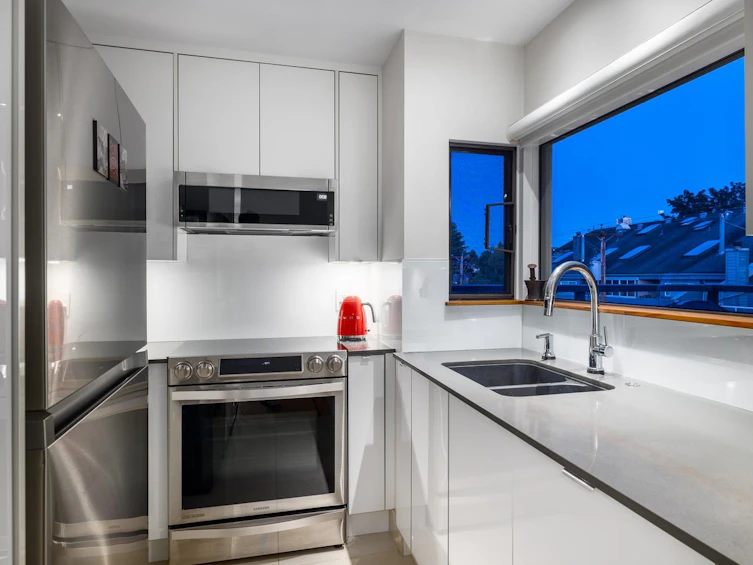 403-2160 Cornwall Avenue, Vancouver, BC, V6K 1B4 - 11