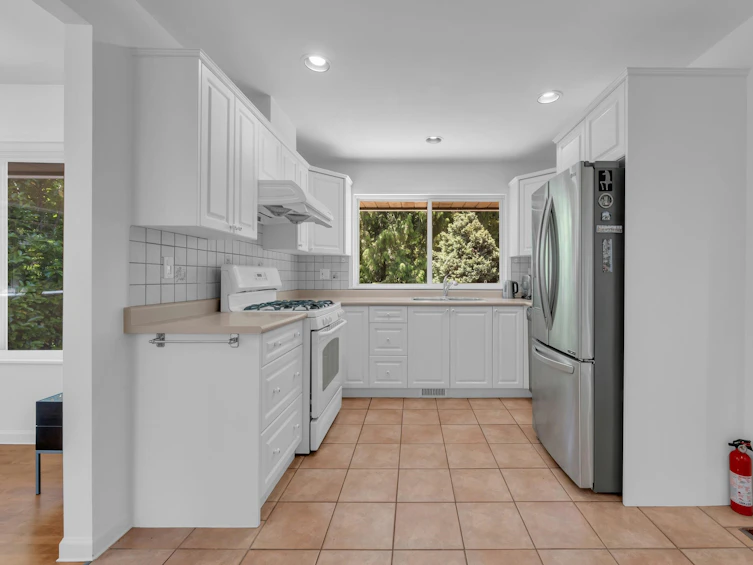 101 Deep Dene Place, West Vancouver, BC, V7S 1A3 - 13