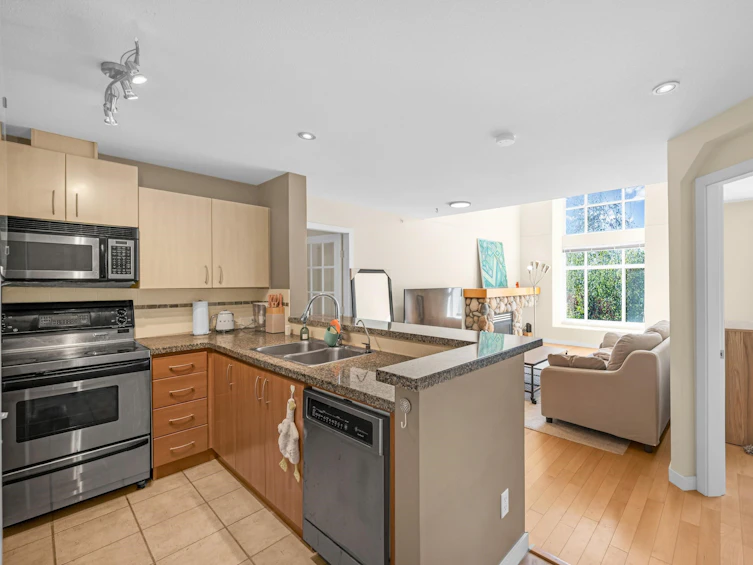 435-5700 Andrews Road, Richmond, BC, V7E 6N7 - 2