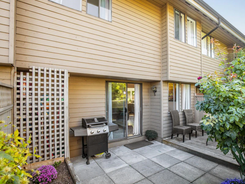 8 - 251 W 14th Street, North Vancouver BC V7M 1P4