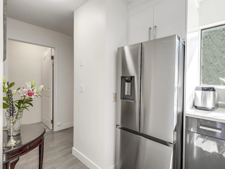 8-251 West 14th Street, North Vancouver, BC, V7M 1P4 - 12