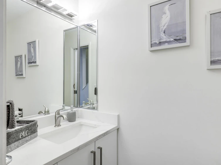 8-251 West 14th Street, North Vancouver, BC, V7M 1P4 - 13