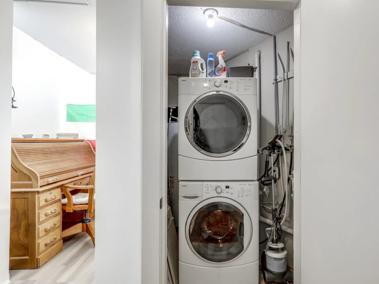8-251 West 14th Street, North Vancouver, BC, V7M 1P4 - 23