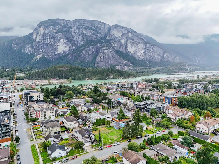 37956 Fourth Avenue, Squamish, BC, V8B 0P7 - 3