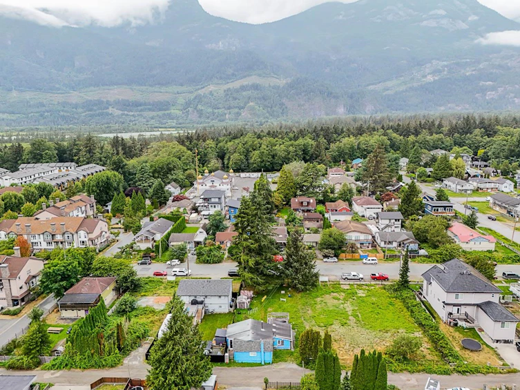 37956 Fourth Avenue, Squamish, BC, V8B 0P7 - 32