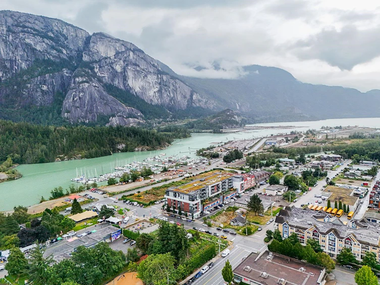 37956 Fourth Avenue, Squamish, BC, V8B 0P7 - 37