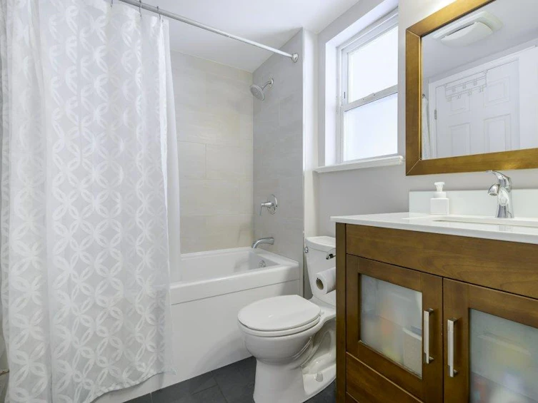 302-1688 East 8th Avenue, Vancouver, BC, V5N 1T5 - 15