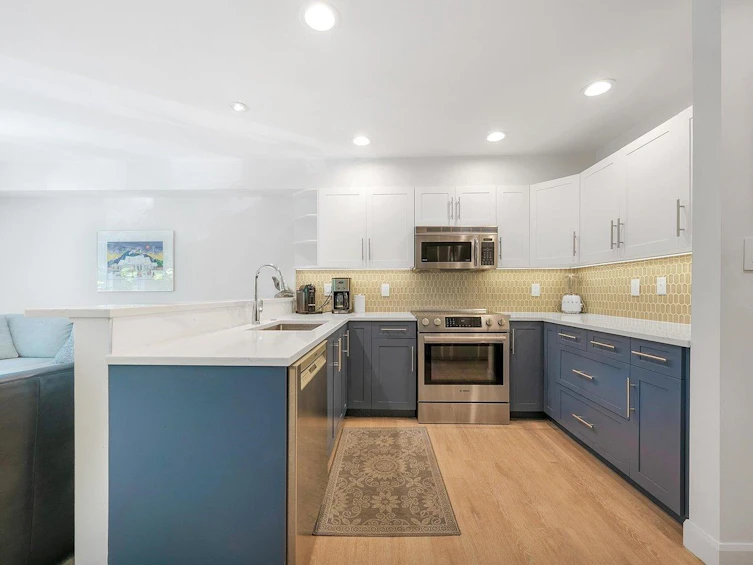305-1989 West 1st Avenue, Vancouver, BC, V6J 1G7 - 3