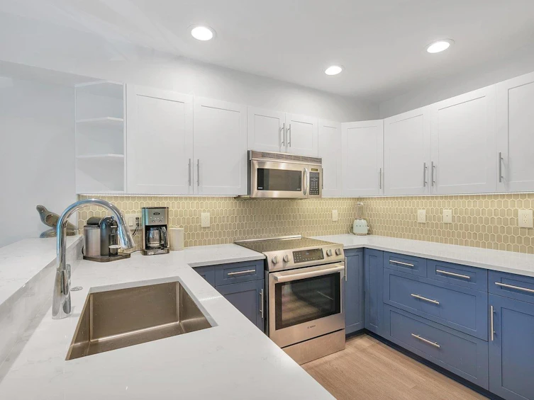 305-1989 West 1st Avenue, Vancouver, BC, V6J 1G7 - 5