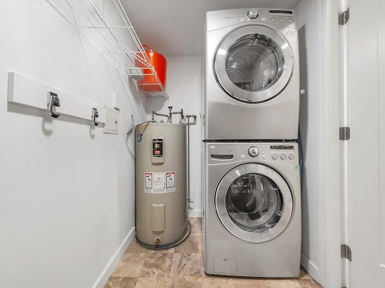 305-1989 West 1st Avenue, Vancouver, BC, V6J 1G7 - 28