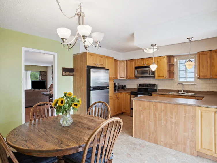 2425 Trinity Street, Vancouver, BC, V5K 1C9 - 13