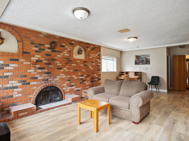 2425 Trinity Street, Vancouver, BC, V5K 1C9 - 24