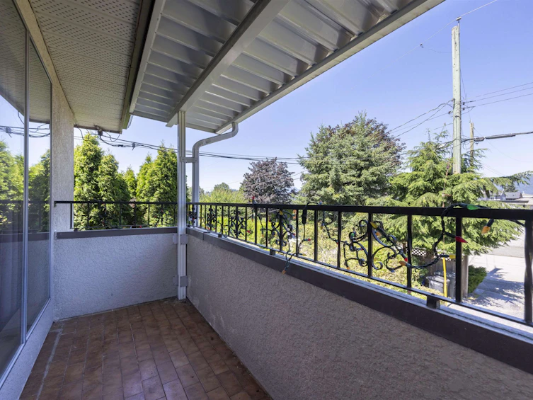 7220 Union Street, Burnaby, BC, V5A 1J2 - 4