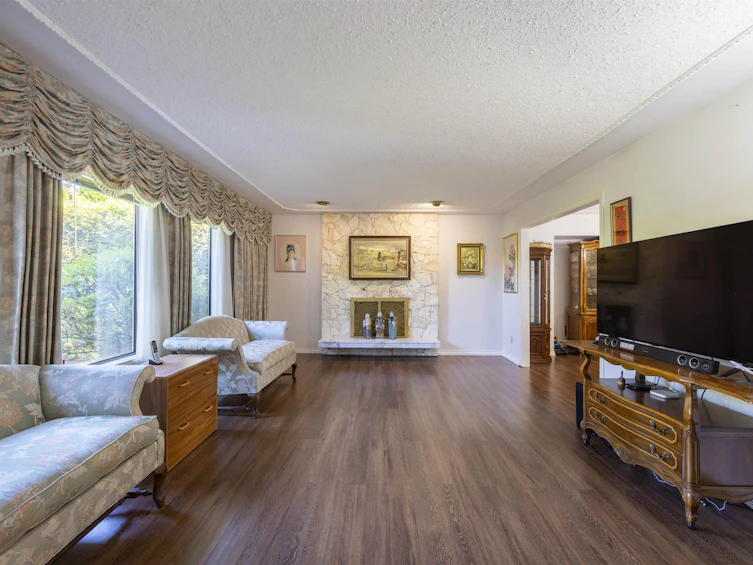 7220 Union Street, Burnaby, BC, V5A 1J2 - 7
