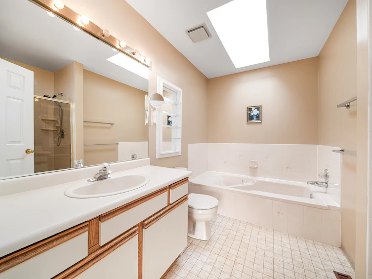 10211 Defoe Street, Richmond, BC, V7E 4M8 - 33