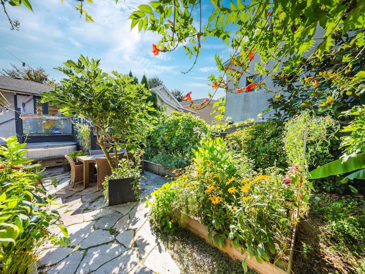 2381 E Georgia Street, Vancouver, BC, V5L 2C1 - 24