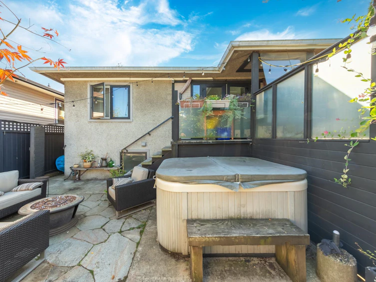 2381 E Georgia Street, Vancouver, BC, V5L 2C1 - 25