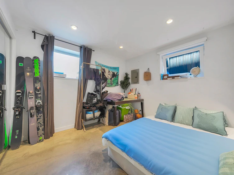 2381 E Georgia Street, Vancouver, BC, V5L 2C1 - 34