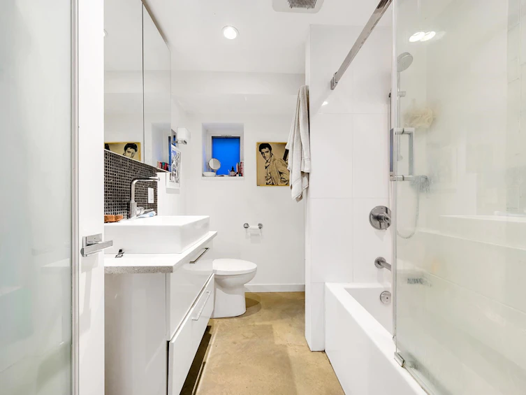 2381 E Georgia Street, Vancouver, BC, V5L 2C1 - 36