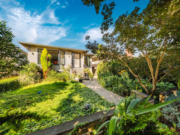 2381 E Georgia Street, Vancouver, BC, V5L 2C1 - 38