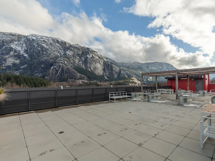 302-37762 Third Avenue, Squamish, BC, V8B 1C3 - 37