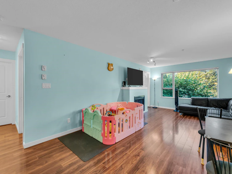 209-4728 Dawson Street, Burnaby, BC, V5C 0A9 - 9