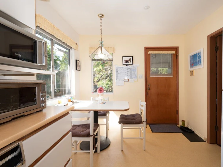 2621 West 14th Avenue, Vancouver, BC, V6K 2W8 - 8