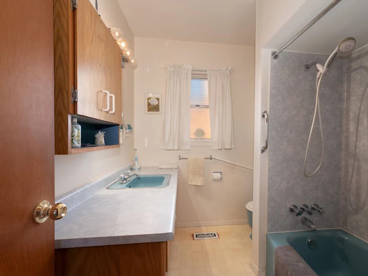 2621 West 14th Avenue, Vancouver, BC, V6K 2W8 - 11