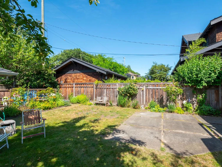 2621 West 14th Avenue, Vancouver, BC, V6K 2W8 - 19