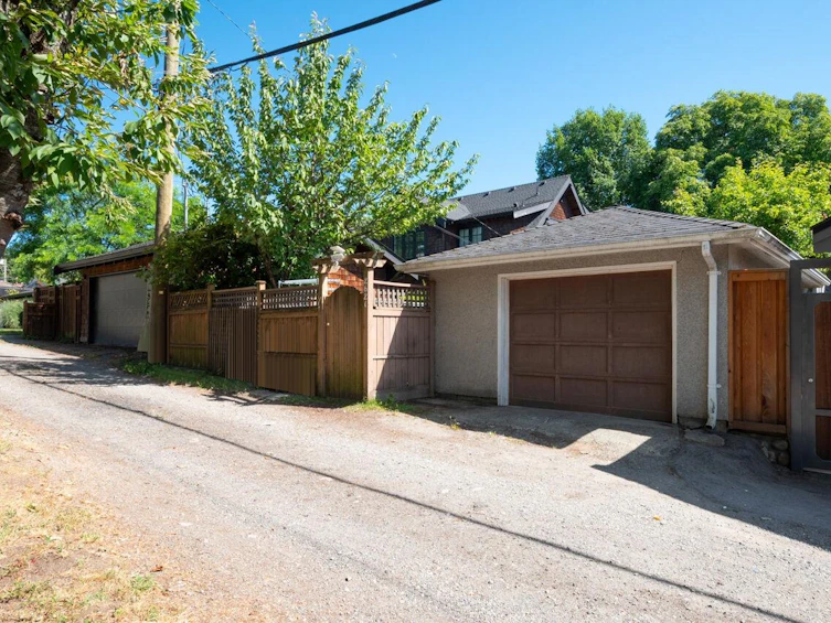 2621 West 14th Avenue, Vancouver, BC, V6K 2W8 - 21